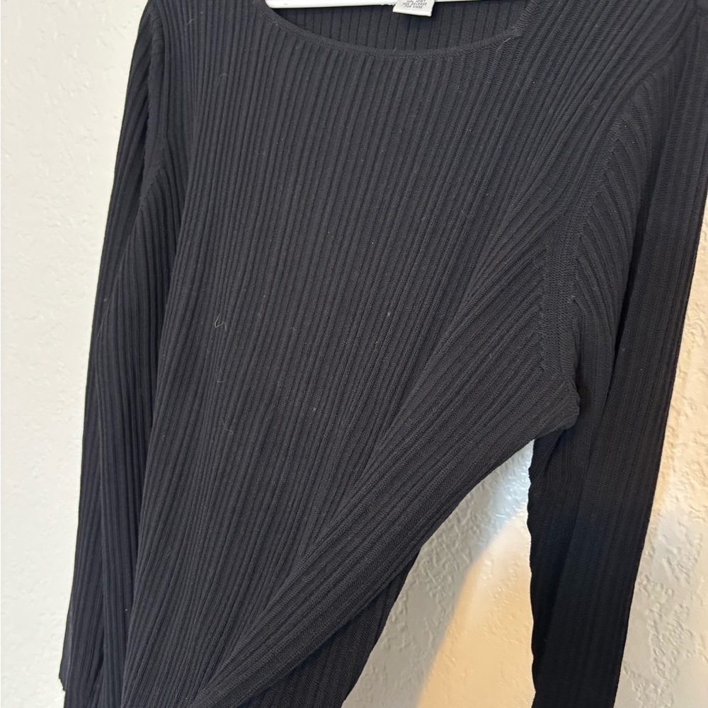 Bloomingdale's Classic Black Ribbed Long Sleeve Top - Picture 4 of 7